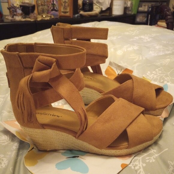 Comfortview Ankle straps Espadrilles, sz 9 light brown lightly used! - Picture 1 of 8